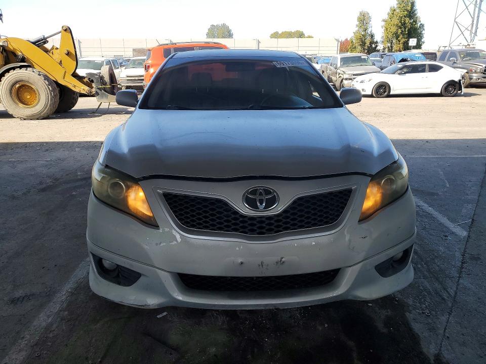 2011 Toyota Camry მანქანა იყიდება აუქციონზე, vin: 4T1BF3EKXBU161899, აუქციონის ნომერი: 69173696