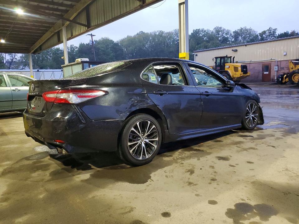 Продажа на аукционе авто 2018 Toyota Camry, vin: JTNB11HK5J3019401, номер лота: 70782776