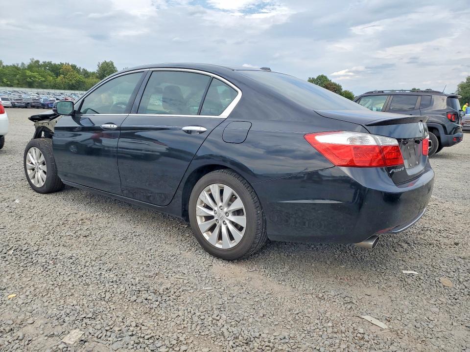 Продажа на аукционе авто 2015 Honda Accord, vin: 1HGCR3F89FA016588, номер лота: 68031916