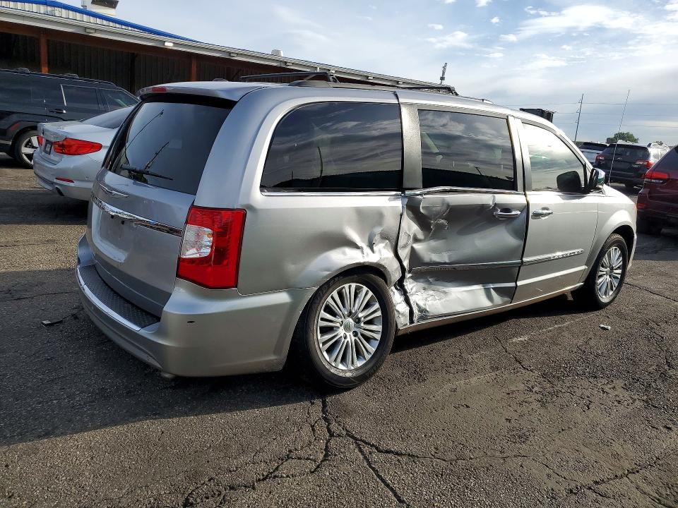 69394856 :رقم المزاد ، 2C4RC1CG6GR207960 vin ، 2016 Chrysler Town & Country مزاد بيع