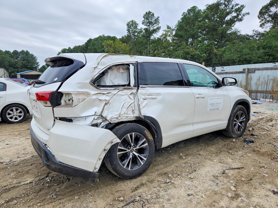 67434706 :رقم المزاد ، 5TDBZRFH0HS358952 vin ، 2017 Toyota Highlander مزاد بيع