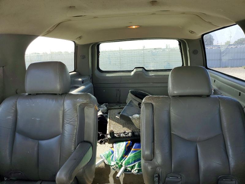 Продаж на аукціоні авто 2004 Chevrolet Suburban, vin: 3GNFK16Z34G122019, номер лоту: 69800436