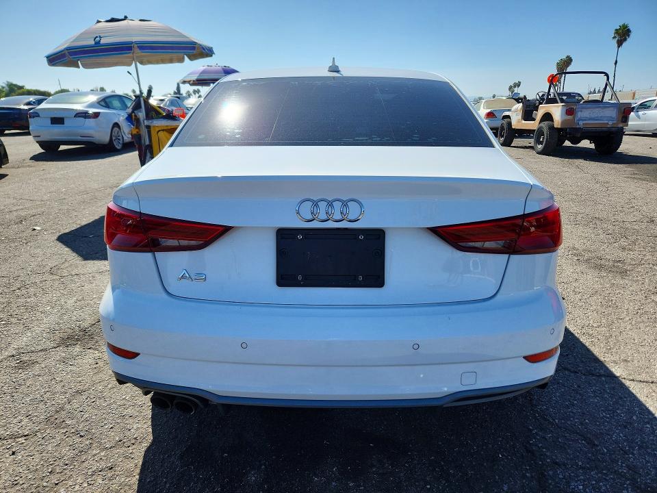 2017 Audi A3 მანქანა იყიდება აუქციონზე, vin: WAUGUGFF8H1067777, აუქციონის ნომერი: 68879226