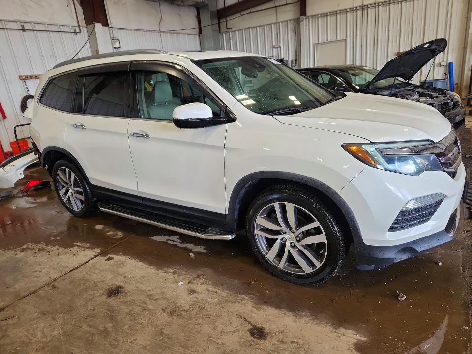 69023126 :رقم المزاد ، 5FNYF6H06JB014142 vin ، 2018 Honda Pilot مزاد بيع
