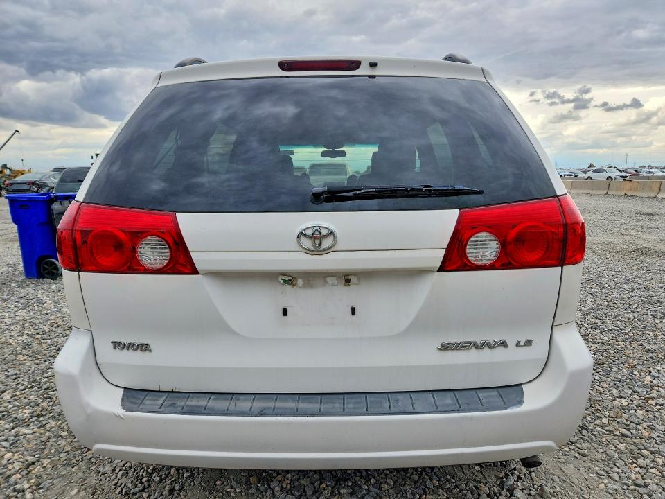 2006 Toyota Sienna მანქანა იყიდება აუქციონზე, vin: 5TDZA23C46S513330, აუქციონის ნომერი: 70690916