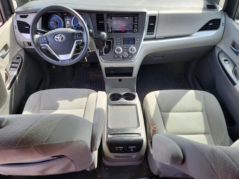 68588606 :رقم المزاد ، 5TDKZ3DC9JS938873 vin ، 2018 Toyota Sienna مزاد بيع