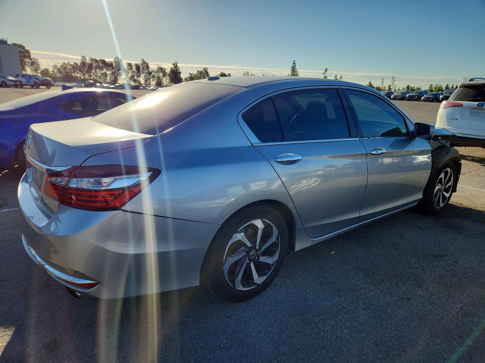 70684276 :رقم المزاد ، 1HGCR2F74GA081335 vin ، 2016 Honda Accord مزاد بيع