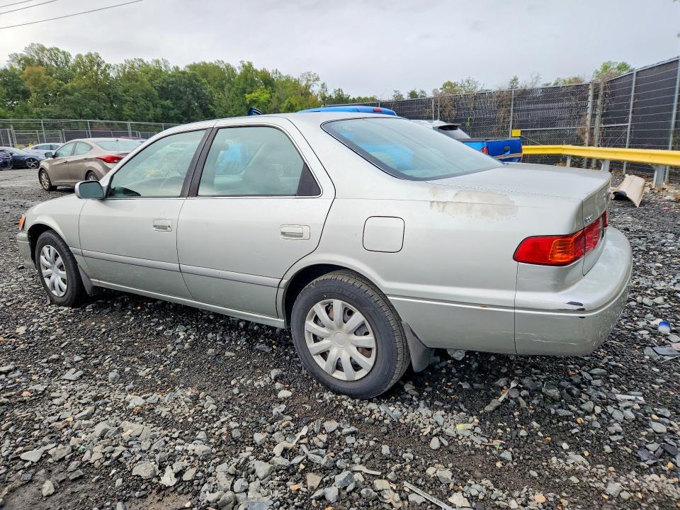 2001 Toyota Camry მანქანა იყიდება აუქციონზე, vin: JT2BG28K110543096, აუქციონის ნომერი: 70505356