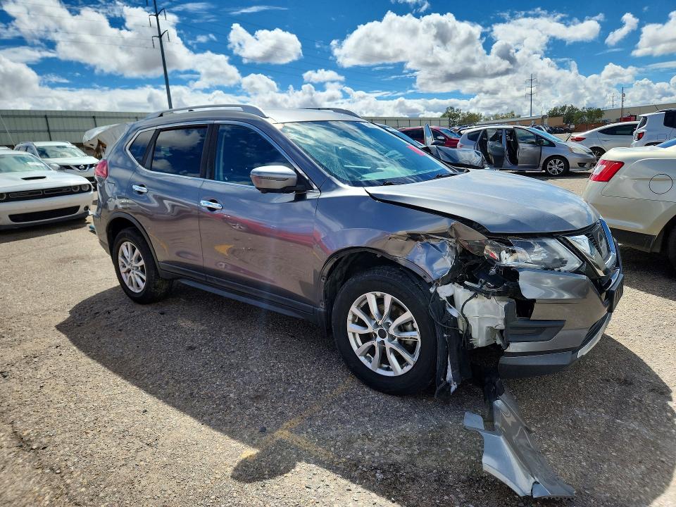 2017 Nissan Rogue მანქანა იყიდება აუქციონზე, vin: KNMAT2MV7HP586194, აუქციონის ნომერი: 68020156