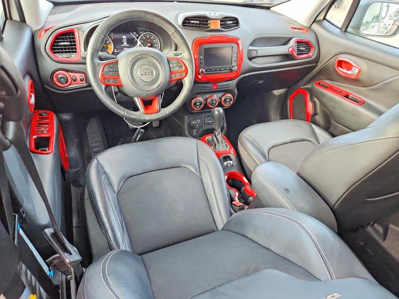 68662916 :رقم المزاد ، ZACCJBCB9HPF75528 vin ، 2017 Jeep Renegade Trailhawk 4 مزاد بيع