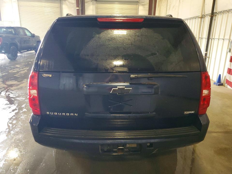71127806 :رقم المزاد ، 1GNFK16337J211510 vin ، 2007 Chevrolet Suburban مزاد بيع