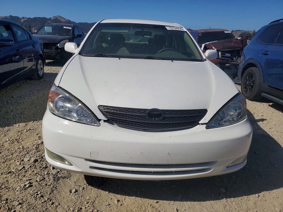 2004 Toyota Camry მანქანა იყიდება აუქციონზე, vin: JTDBE30K140279770, აუქციონის ნომერი: 70704226