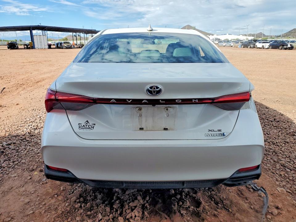 68835526 :رقم المزاد ، 4T1B21FB4KU004366 vin ، 2019 Toyota Avalon Hybrid مزاد بيع