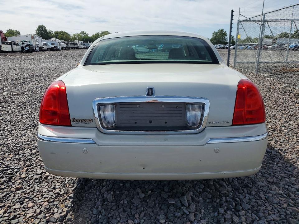 Aukcja sprzedaży 2005 Lincoln Town Car, vin: 1LNHM81W55Y660144, numer aukcji: 68058676