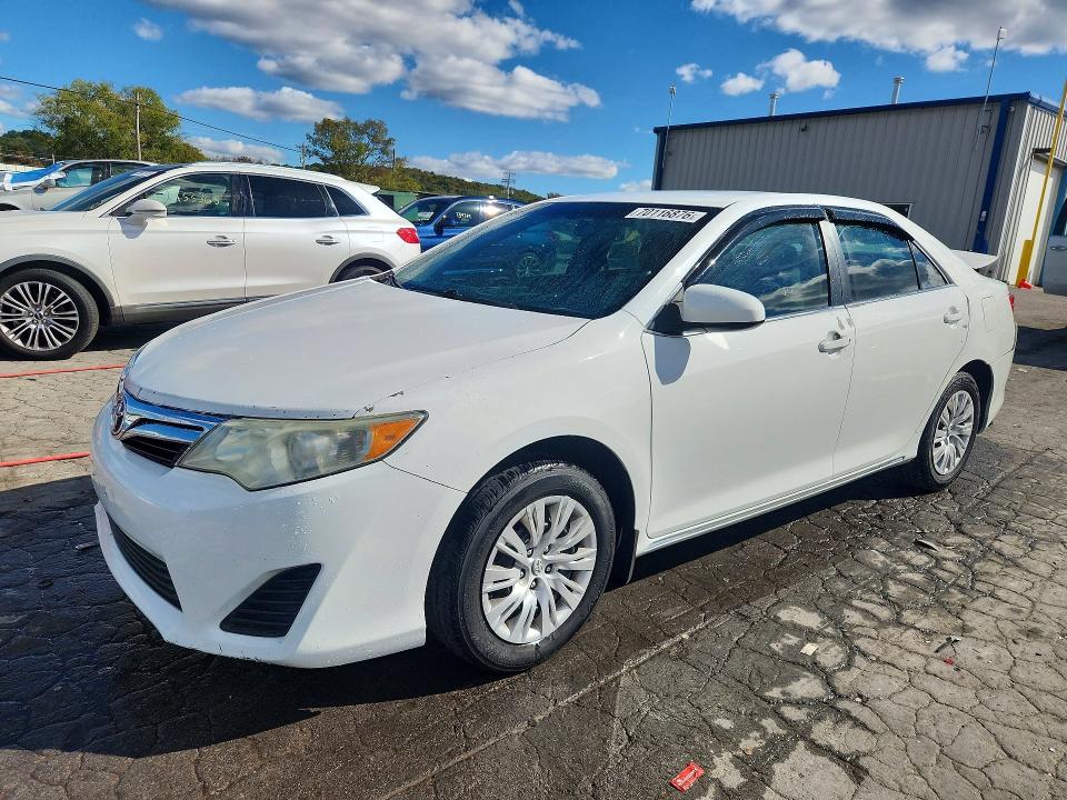 2014 Toyota Camry მანქანა იყიდება აუქციონზე, vin: 4T4BF1FK5ER424135, აუქციონის ნომერი: 70116876