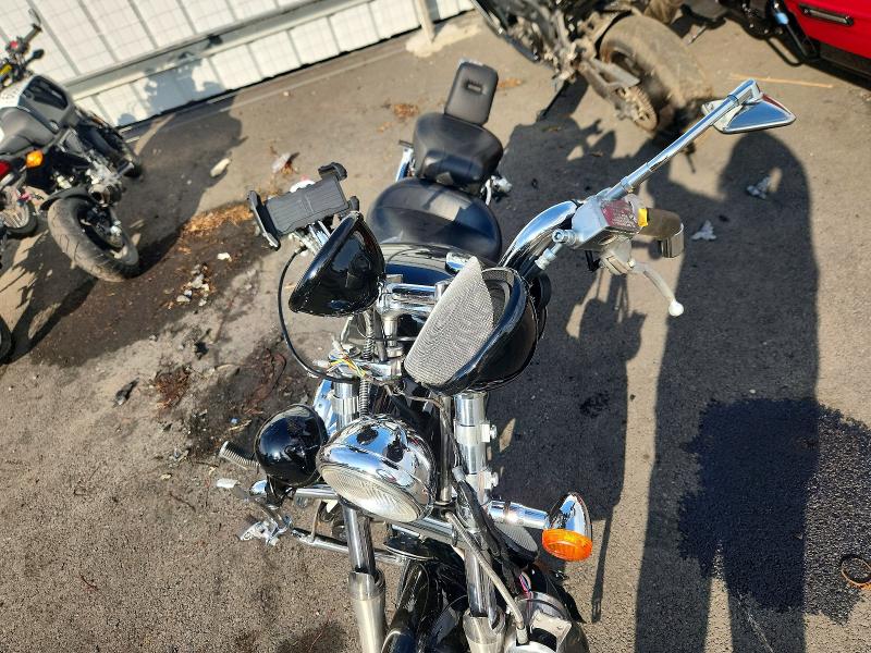 67907026 :رقم المزاد ، JS1VX51L352102244 vin ، 2005 Suzuki Vs1400 مزاد بيع
