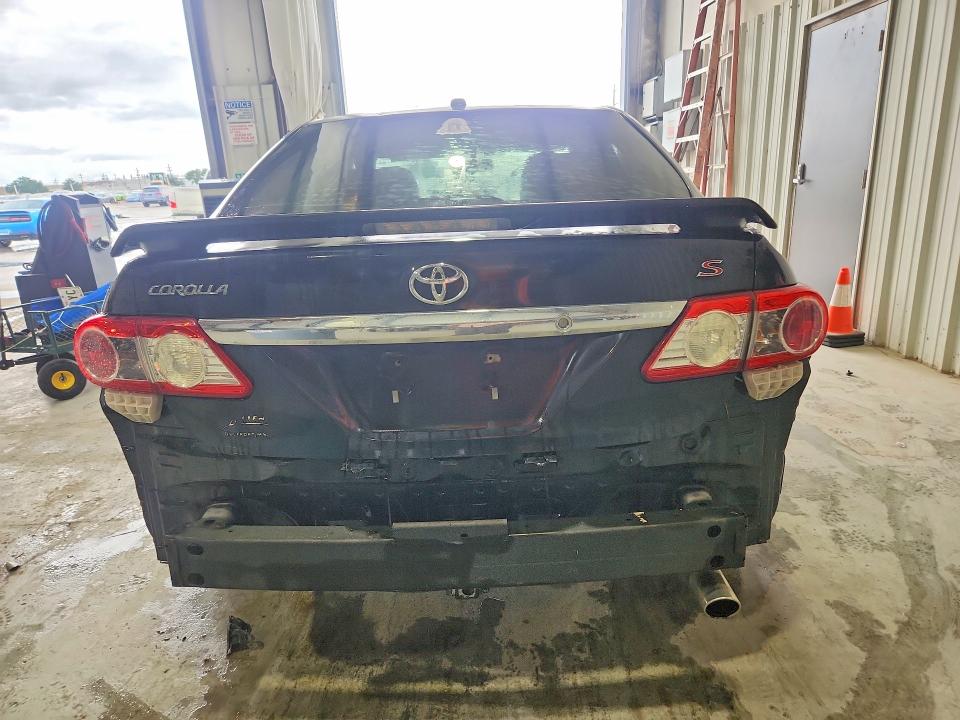 68425606 :رقم المزاد ، 5YFBU4EE4DP214445 vin ، 2013 Toyota Corolla مزاد بيع