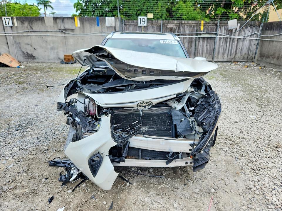Продаж на аукціоні авто 2020 Toyota Highlander, vin: 5TDGZRAH7LS511252, номер лоту: 70412376