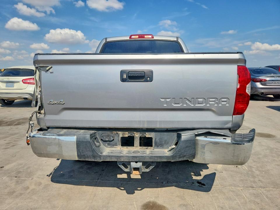 Продажа на аукционе авто 2018 Toyota Tundra, vin: 5TFDM5F12JX075827, номер лота: 69396136