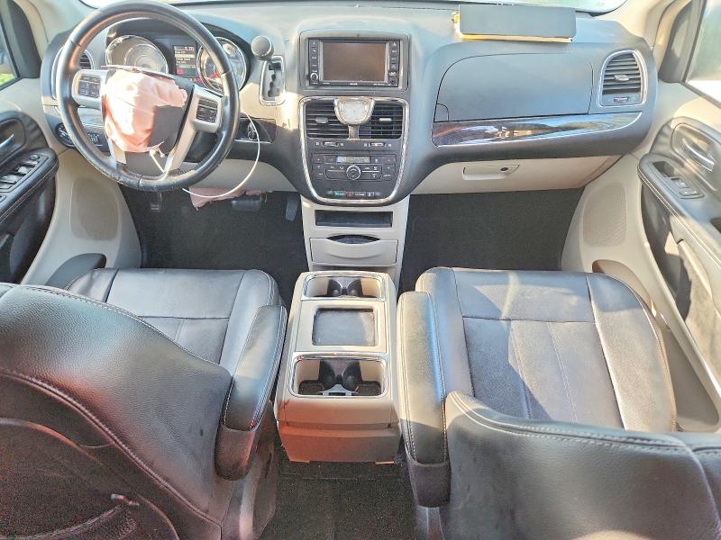 69543186 :رقم المزاد ، 2C4RC1BG3GR214396 vin ، 2016 Chrysler Town & Country مزاد بيع