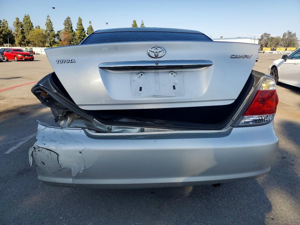 2005 Toyota Camry მანქანა იყიდება აუქციონზე, vin: 4T1BE32K25U599683, აუქციონის ნომერი: 70155166