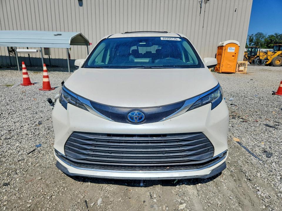 Продаж на аукціоні авто 2021 Toyota Sienna, vin: 5TDYRKEC9MS019690, номер лоту: 69394176