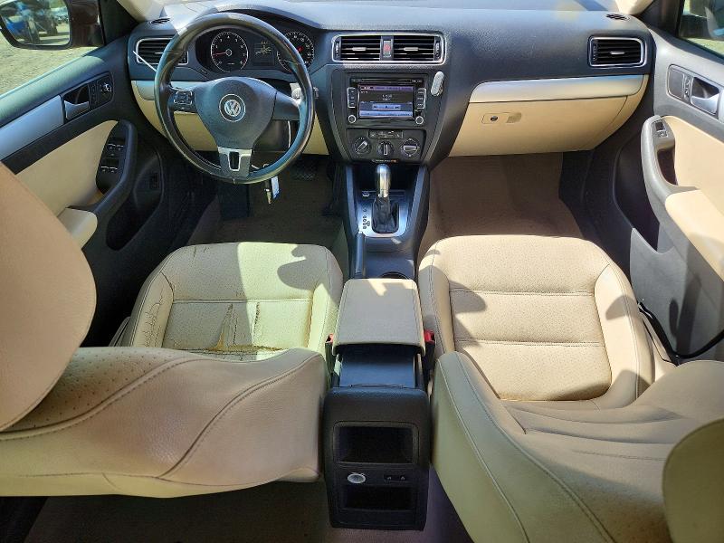 67279466 :رقم المزاد ، 3VWD07AJ6EM401801 vin ، 2014 Volkswagen Jetta مزاد بيع