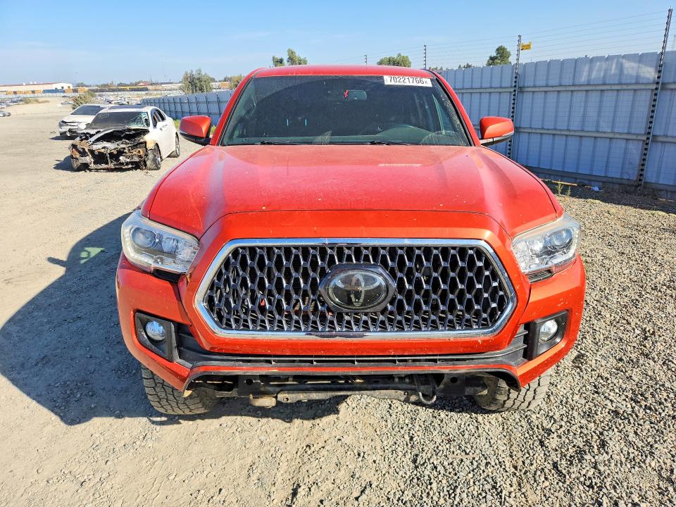 Продаж на аукціоні авто 2018 Toyota Tacoma, vin: 3TMDZ5BN4JM050105, номер лоту: 70221766