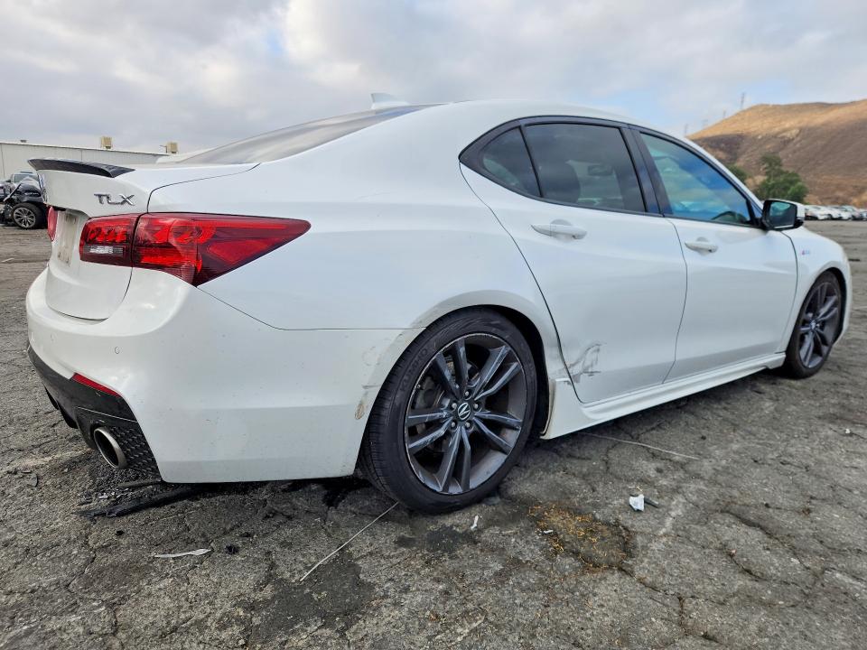 2019 Acura Tlx მანქანა იყიდება აუქციონზე, vin: 19UUB2F63KA002777, აუქციონის ნომერი: 69088746