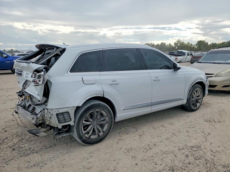 71093156 :رقم المزاد ، WA1LAAF78HD028342 vin ، 2017 Audi Q7 مزاد بيع