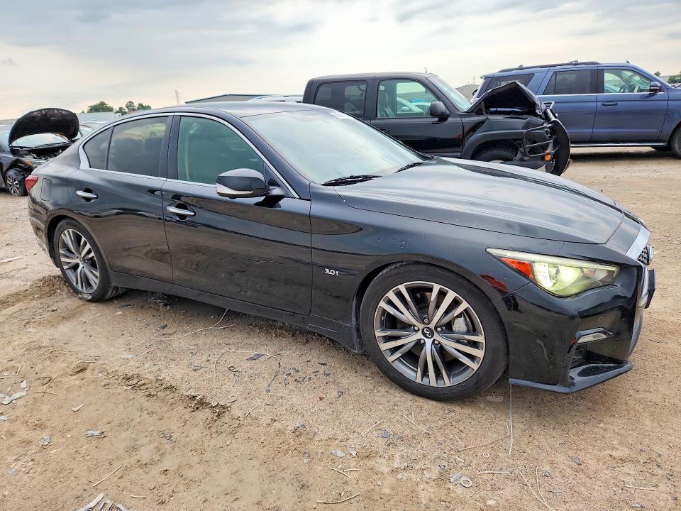 68225126 :رقم المزاد ، JN1EV7AP2JM355423 vin ، 2018 Infiniti Q50 مزاد بيع