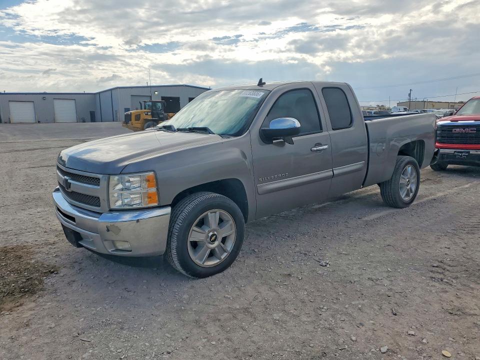 2013 Chevrolet Silverado მანქანა იყიდება აუქციონზე, vin: 1GCRCSE06DZ254526, აუქციონის ნომერი: 69283806
