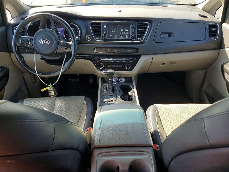 69777056 :رقم المزاد ، KNDMB5C15H6250758 vin ، 2017 Kia Sedona مزاد بيع