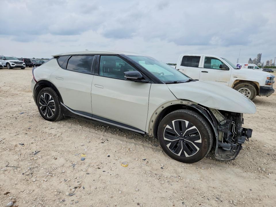 Продажа на аукционе авто 2024 Kia Ev6, vin: KNDC34LA8R5192137, номер лота: 70379446