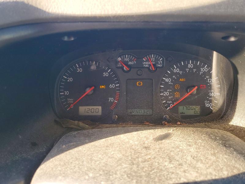2002 Volkswagen Eurovan მანქანა იყიდება აუქციონზე, vin: WV2KB47092H076225, აუქციონის ნომერი: 67956726