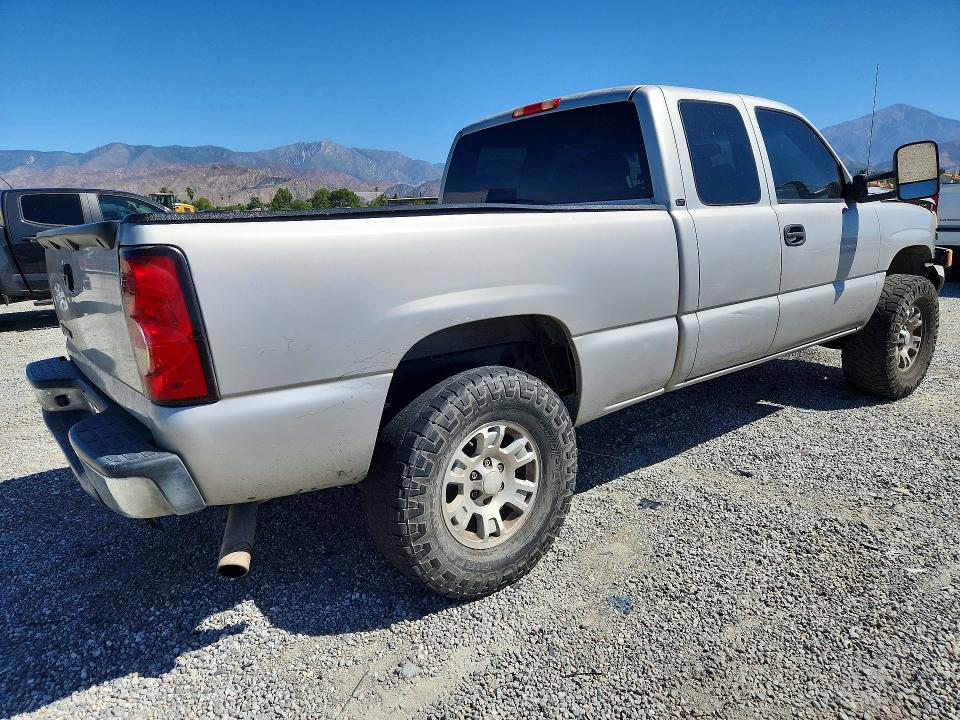 2006 Chevrolet Silverado მანქანა იყიდება აუქციონზე, vin: 2GCEC19TX61107635, აუქციონის ნომერი: 67930536