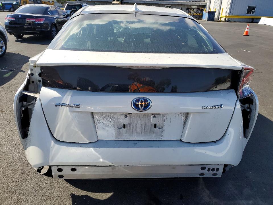 67694956 :رقم المزاد ، JTDKBRFU2J3076255 vin ، 2018 Toyota Prius مزاد بيع