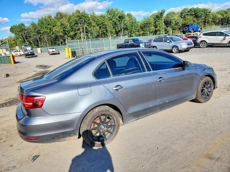 68161876 :رقم المزاد ، 3VW2B7AJ0HM238181 vin ، 2017 Volkswagen Jetta مزاد بيع