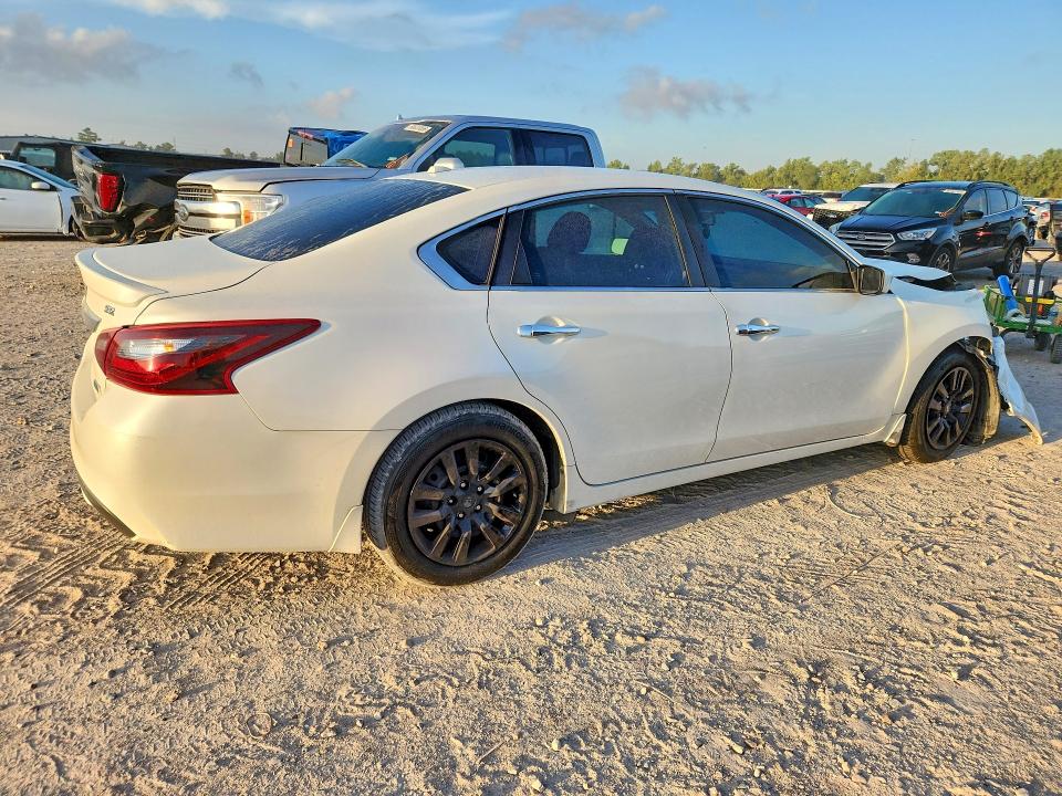 69120116 :رقم المزاد ، 1N4AL3APXJC476772 vin ، 2018 Nissan Altima مزاد بيع