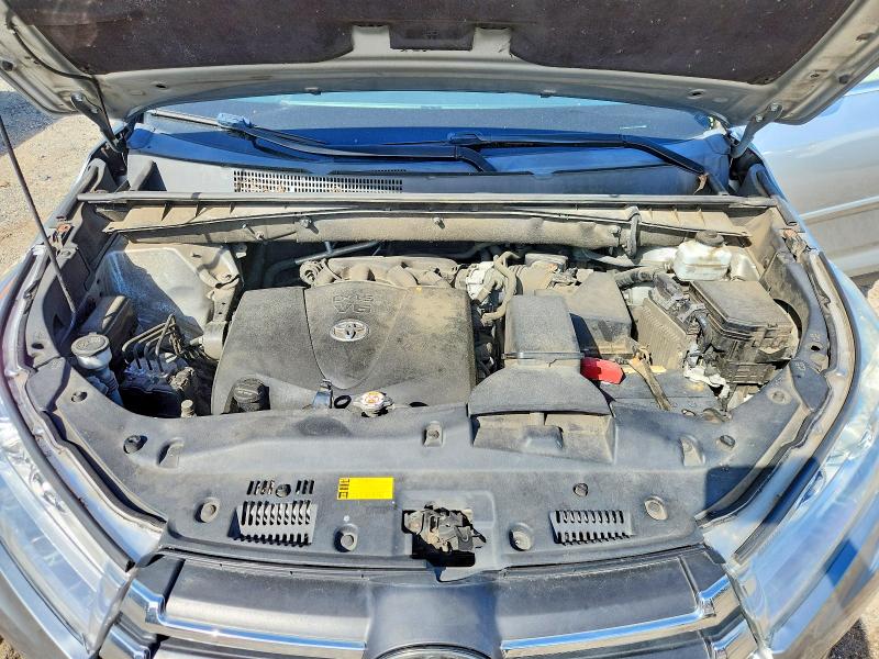 2019 Toyota Highlander მანქანა იყიდება აუქციონზე, vin: 5TDBZRFHXKS938894, აუქციონის ნომერი: 70421176
