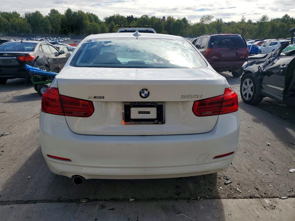 Продаж на аукціоні авто 2018 Bmw 320, vin: WBA8E5G56JNV03388, номер лоту: 68663486