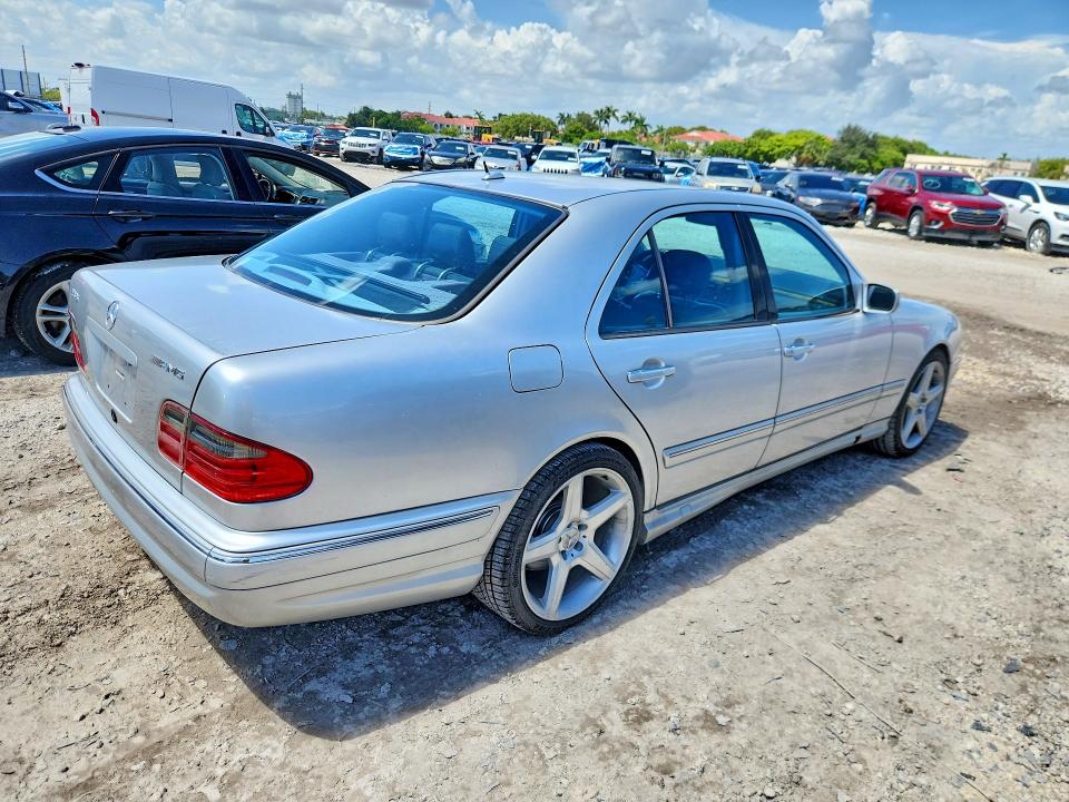 2001 Mercedes-benz E მანქანა იყიდება აუქციონზე, vin: WDBJF74J31B309660, აუქციონის ნომერი: 69146086
