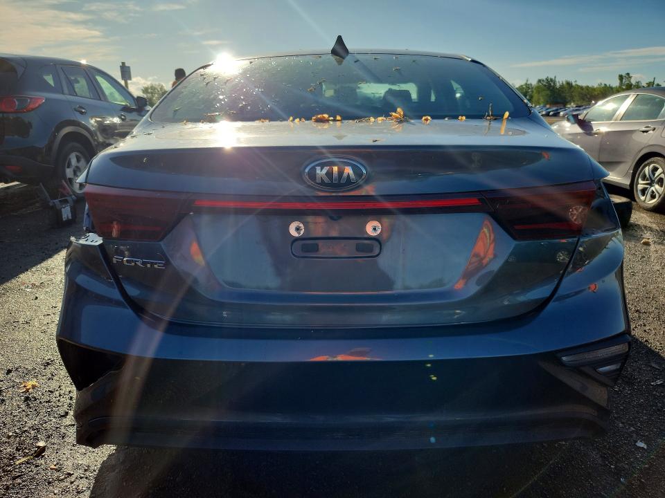 2021 Kia Forte მანქანა იყიდება აუქციონზე, vin: 3KPF24AD4ME366330, აუქციონის ნომერი: 67962276