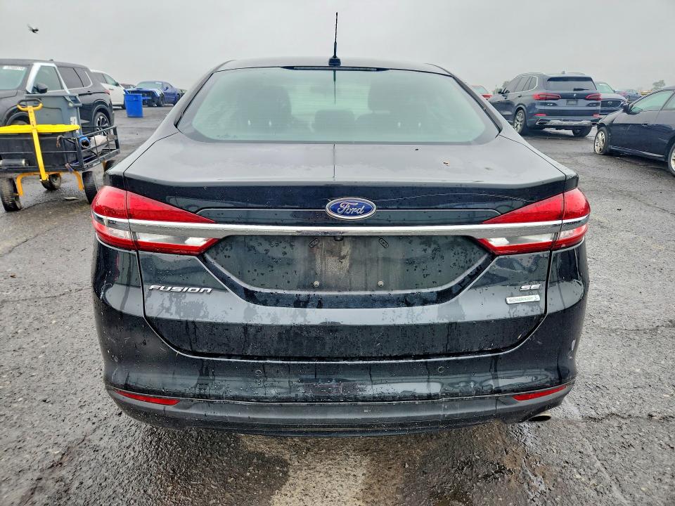67081816 :رقم المزاد ، 3FA6P0HD2JR283148 vin ، 2018 Ford Fusion مزاد بيع