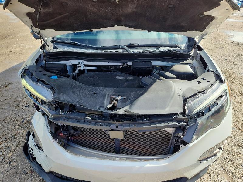 70097326 :رقم المزاد ، 5FNYF5H64HB004427 vin ، 2017 Honda Pilot مزاد بيع