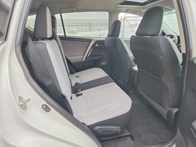 Продажа на аукционе авто 2017 Toyota Rav4, vin: 2T3RFREV8HW556708, номер лота: 70429426