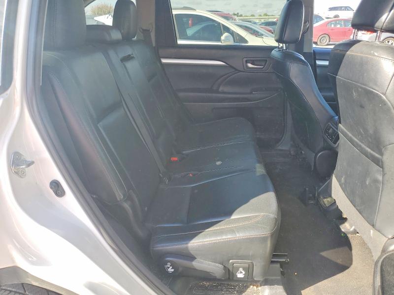 Продаж на аукціоні авто 2016 Toyota Highlander, vin: 5TDKKRFH9GS157988, номер лоту: 70659676