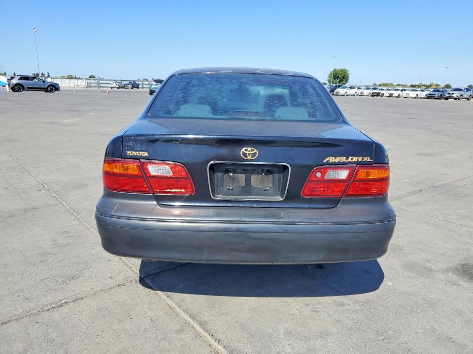 68692146 :رقم المزاد ، 4T1BF18B0WU235918 vin ، 1998 Toyota Avalon مزاد بيع