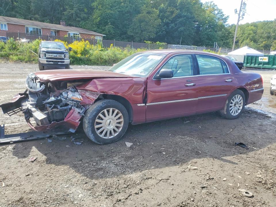 Продаж на аукціоні авто 2003 Lincoln Town Car, vin: 1LNHM82W63Y609151, номер лоту: 70138216