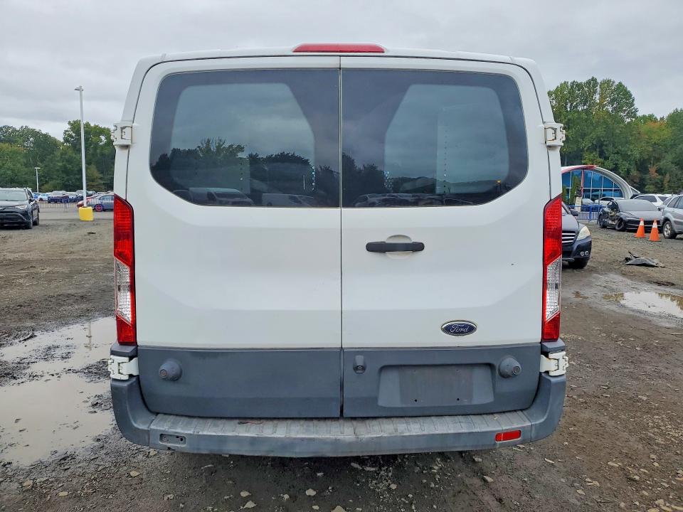 2017 Ford Transit მანქანა იყიდება აუქციონზე, vin: 1FTYR2YM0HKA06862, აუქციონის ნომერი: 70240526